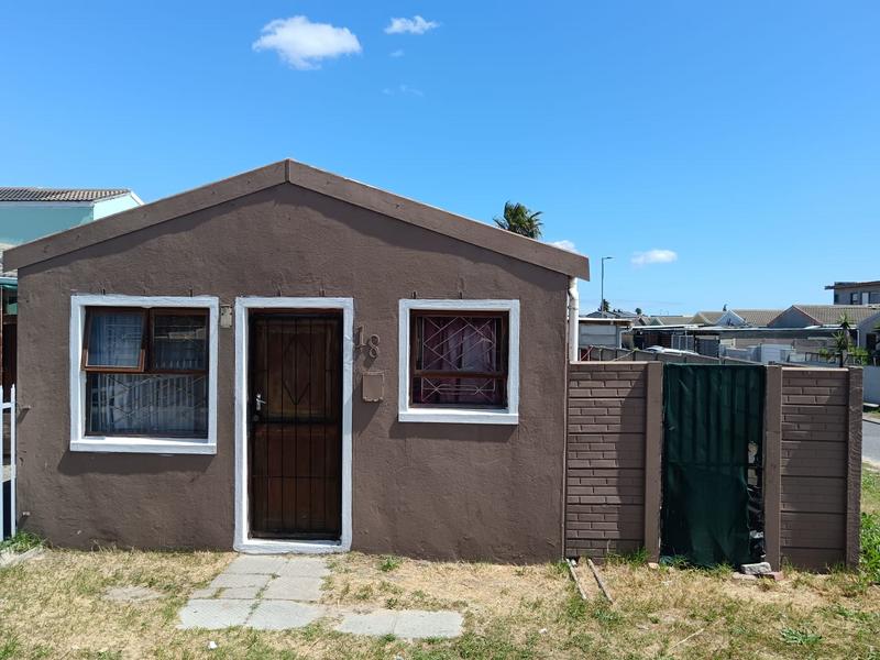 2 Bedroom Property for Sale in Phoenix Western Cape